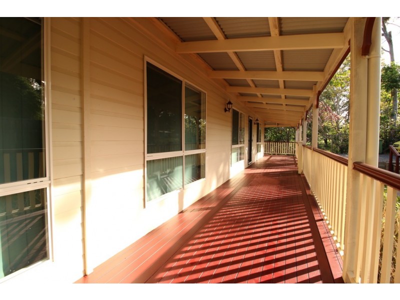 45 High Central Road, Macleay Island QLD 4184