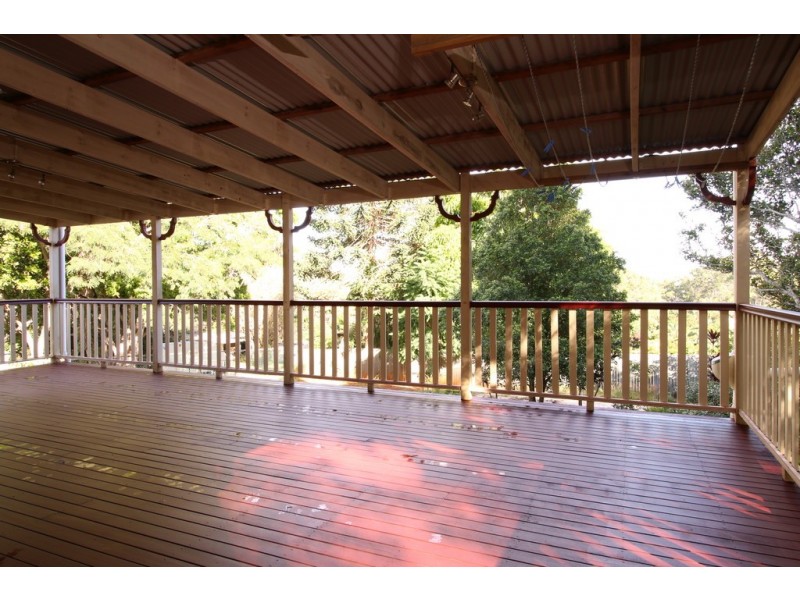 45 High Central Road, Macleay Island QLD 4184