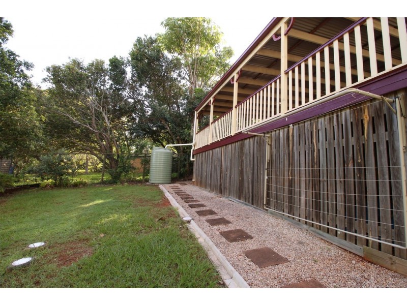 45 High Central Road, Macleay Island QLD 4184