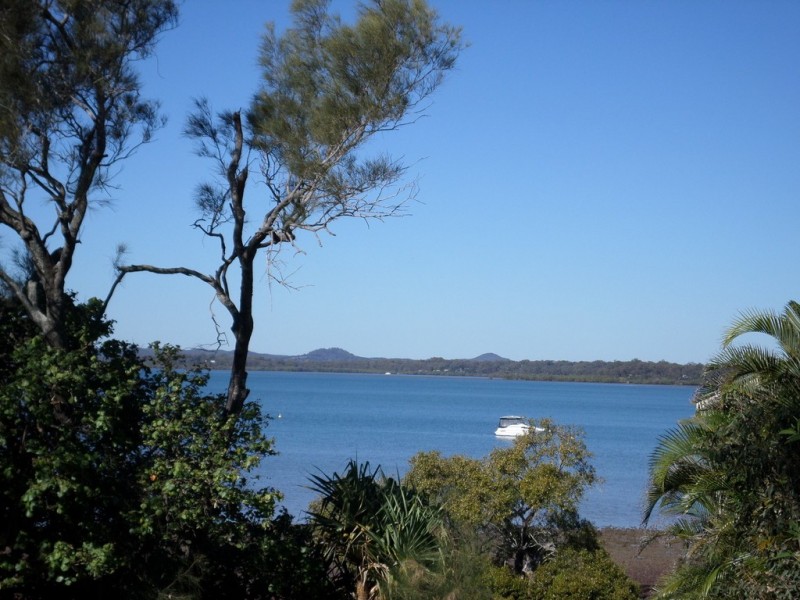 18 COORONG STREET, Macleay Island QLD 4184