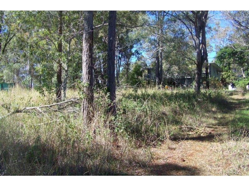 9 PARANKA STREET, Lamb Island QLD 4184