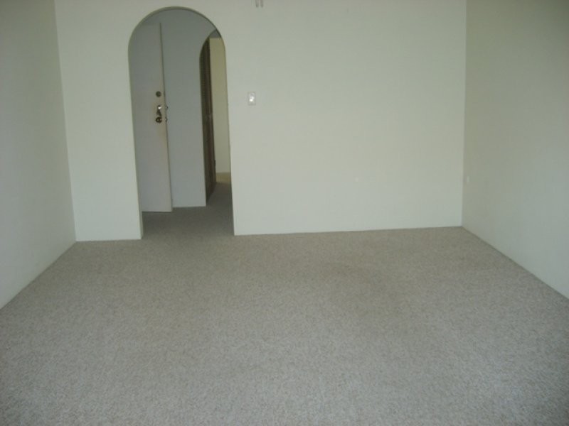 9/216 Marine Parade, Labrador QLD 4215