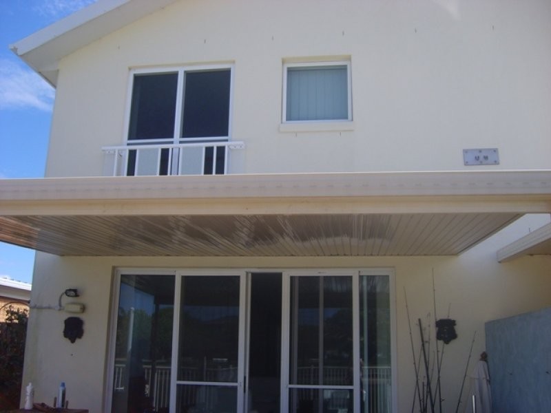 2/42 Vaggelas Crescent, Biggera Waters QLD 4216