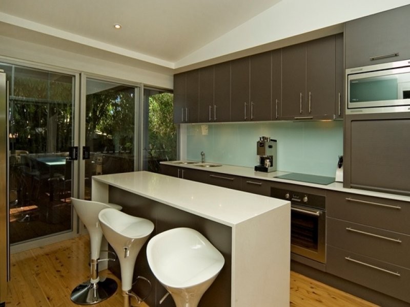 1 Elaine Street, Southport QLD 4215