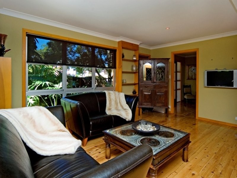 1 Elaine Street, Southport QLD 4215