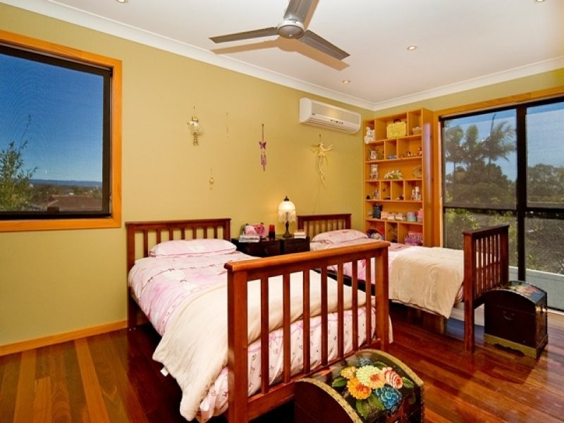 1 Elaine Street, Southport QLD 4215