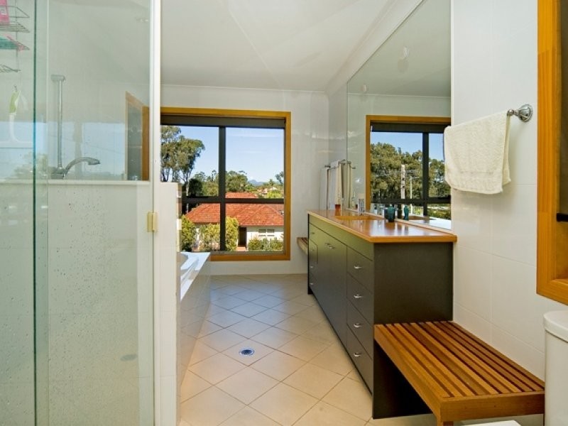 1 Elaine Street, Southport QLD 4215