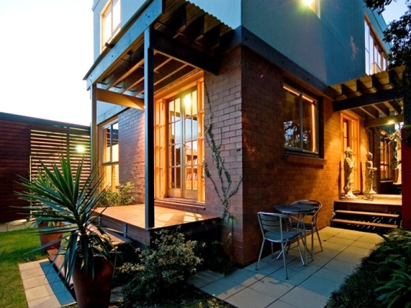 1 Elaine Street, Southport QLD 4215