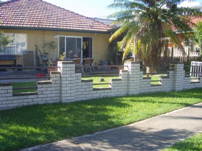 35 Back Street, Biggera Waters QLD 4216