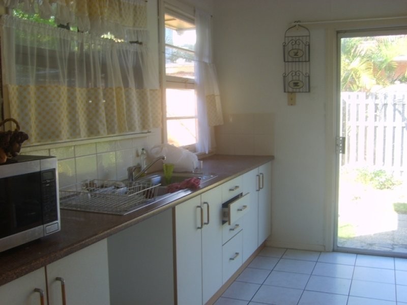 35 Back Street, Biggera Waters QLD 4216