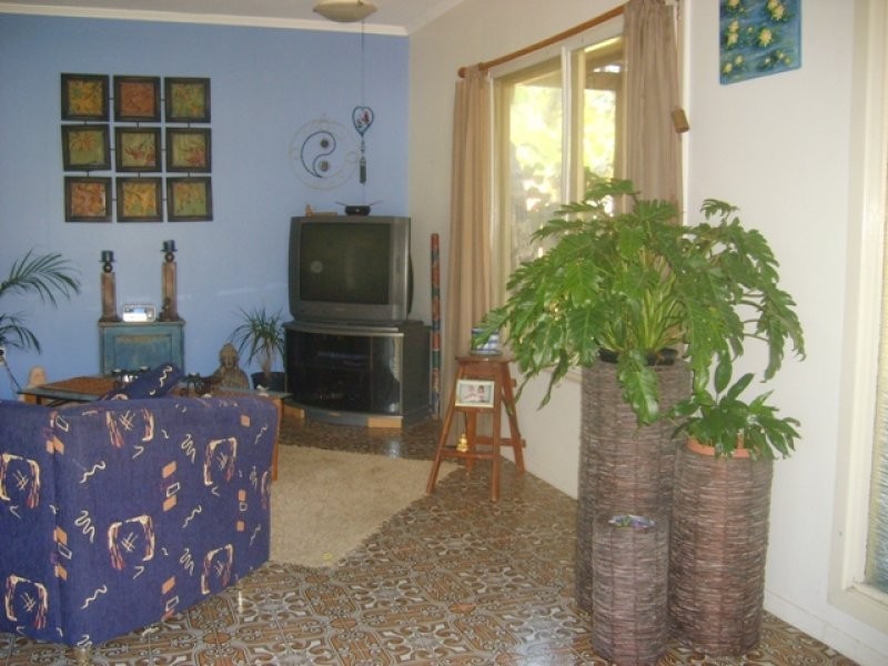 35 Back Street, Biggera Waters QLD 4216