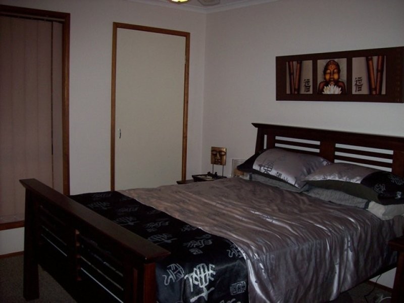 9 Robin Joy Close, Labrador QLD 4215