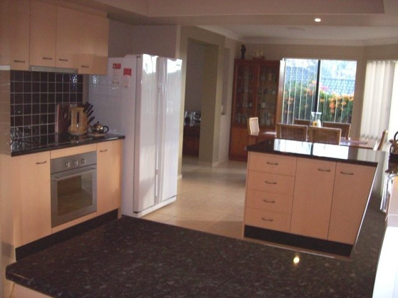 16 Buchanan Circuit, Pacific Pines QLD 4211