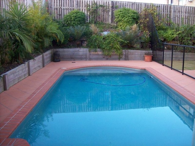 16 Buchanan Circuit, Pacific Pines QLD 4211