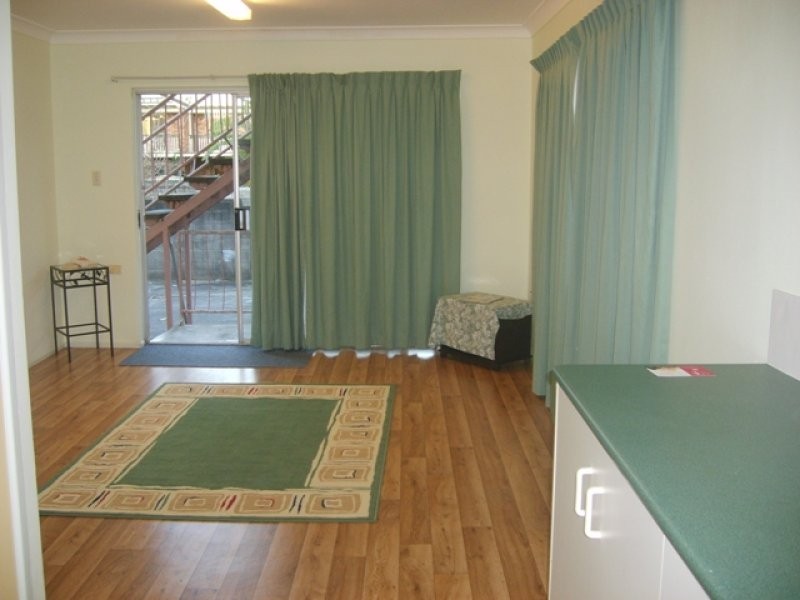 24 Stevens Street, Southport QLD 4215