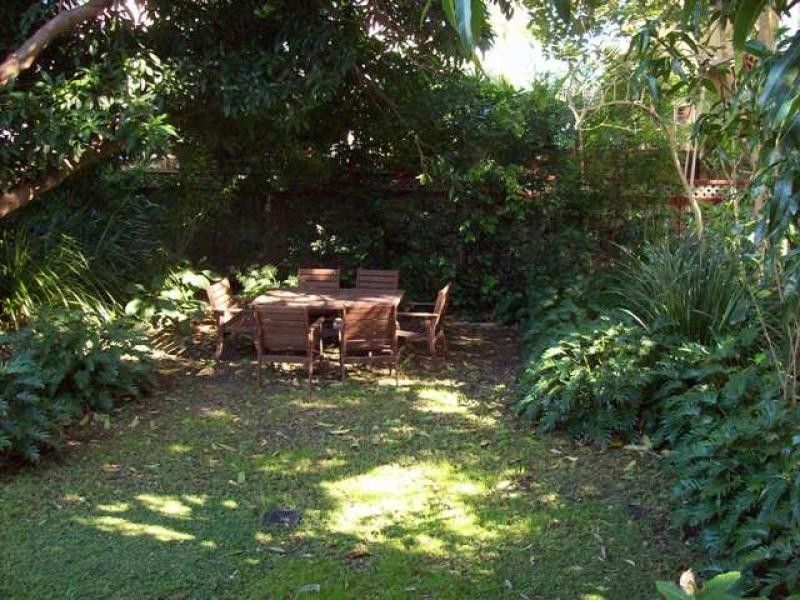 6 Ahern Street, Labrador QLD 4215