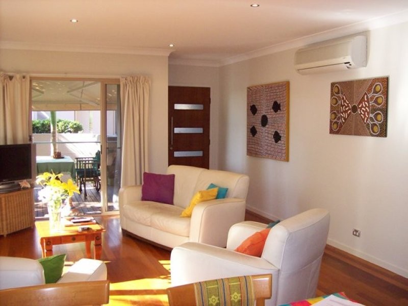 6 Ahern Street, Labrador QLD 4215