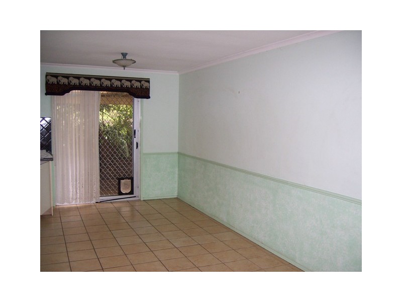 Ashmore QLD 4214