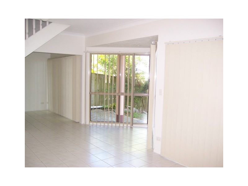 Coombabah QLD 4216
