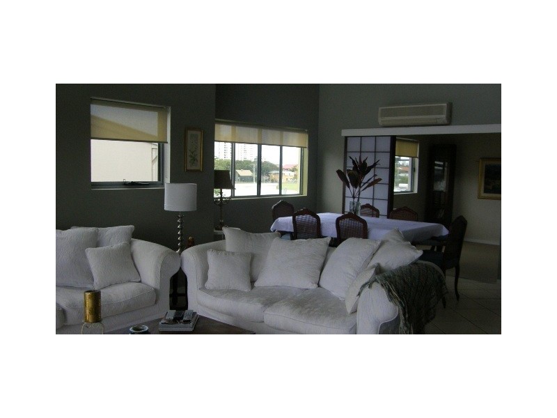 6/28 Parker Street, Labrador QLD 4215