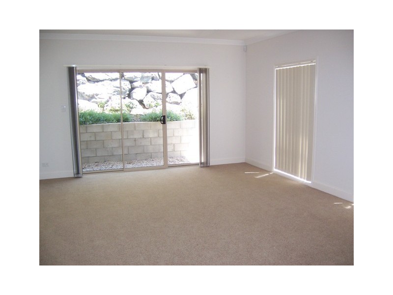 Pacific Pines QLD 4211