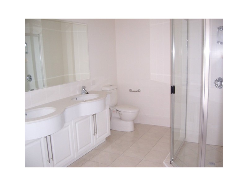 Pacific Pines QLD 4211