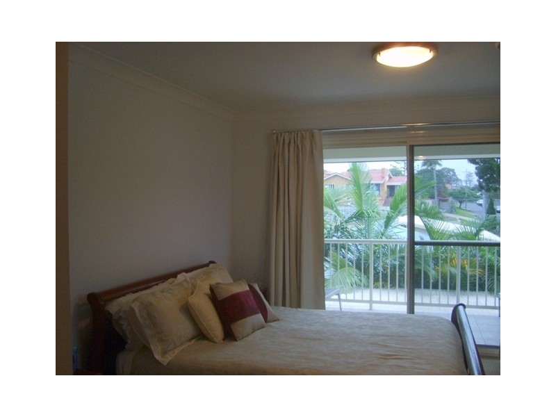 Labrador QLD 4215