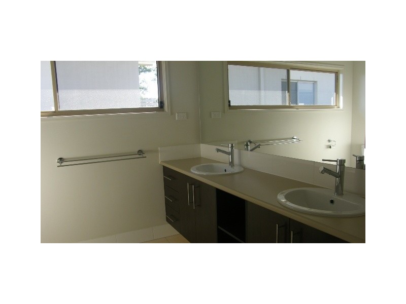 Labrador QLD 4215