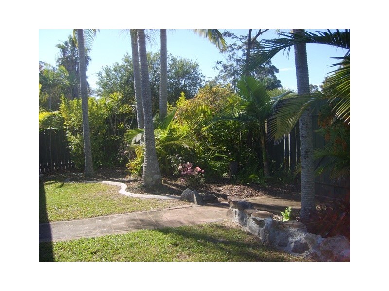 1/7 Morinda Way, Labrador QLD 4215