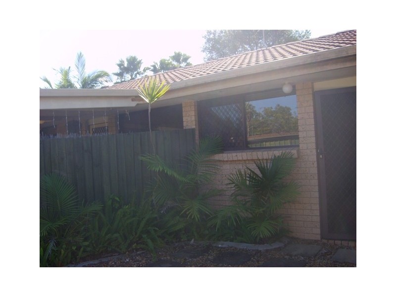 1/7 Morinda Way, Labrador QLD 4215