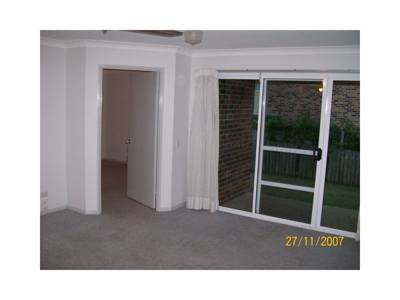 1 Brookside Road, Labrador QLD 4215