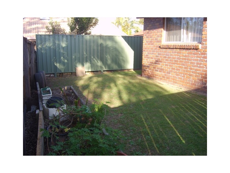 1 Brookside Road, Labrador QLD 4215