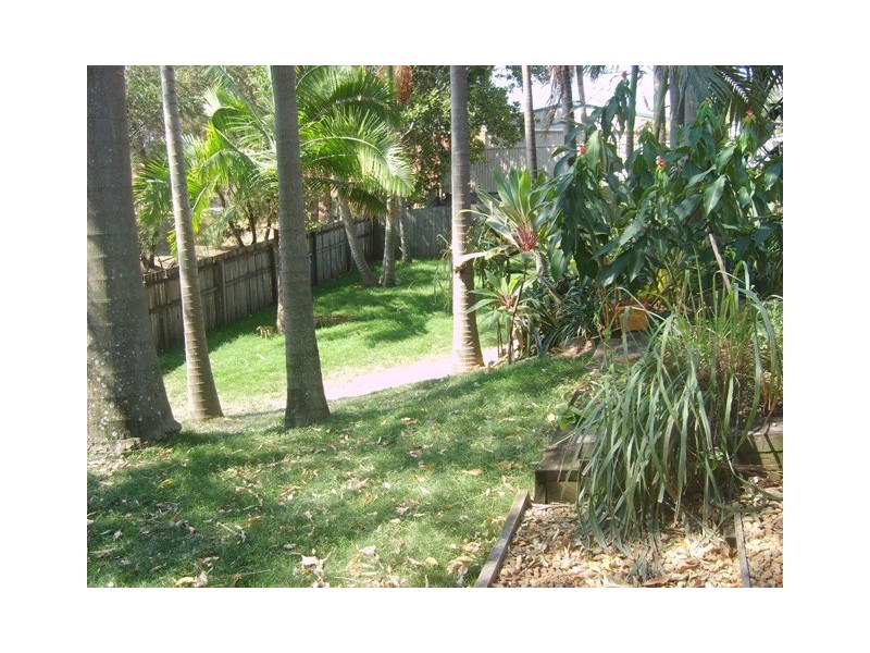 16 Mayjohn Avenue, Carrara QLD 4211