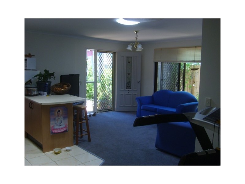 2/197 Central Street, Labrador QLD 4215