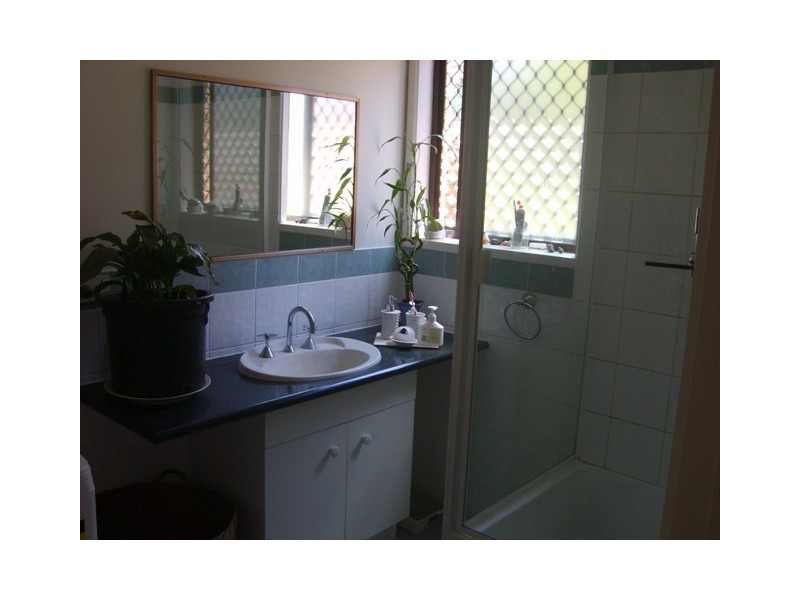 2/197 Central Street, Labrador QLD 4215