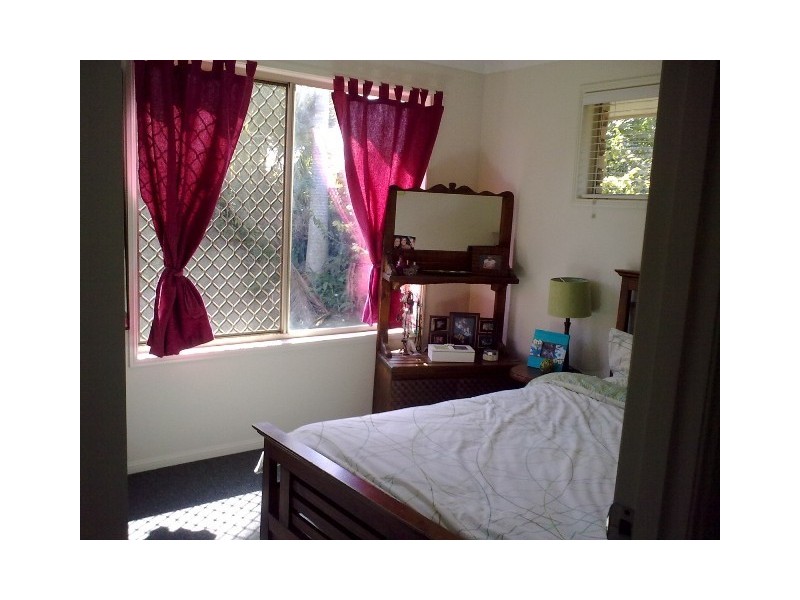 1/5 Pamela Court, Labrador QLD 4215