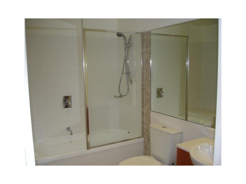 13 Bright Avenue, Labrador QLD 4215