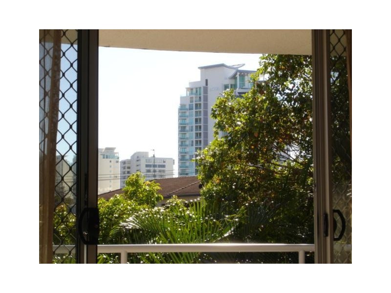 13 Bright Avenue, Labrador QLD 4215