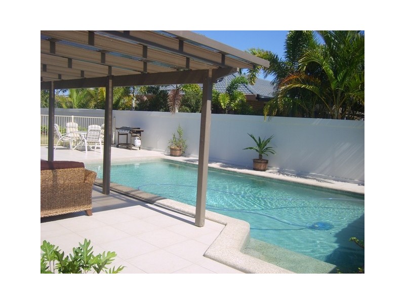 2 Pampas Court, Hollywell QLD 4216