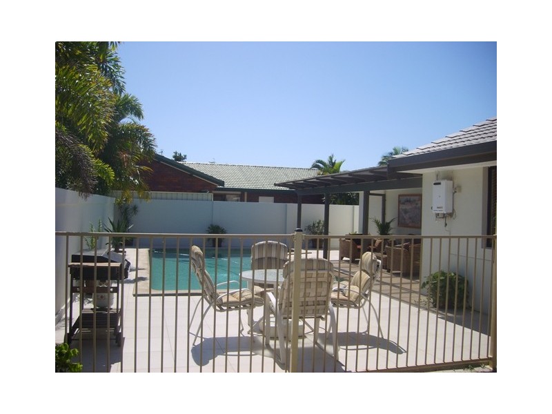 2 Pampas Court, Hollywell QLD 4216