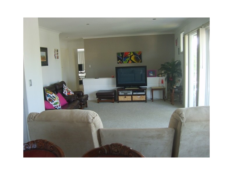 2 Beitz Avenue, Labrador QLD 4215