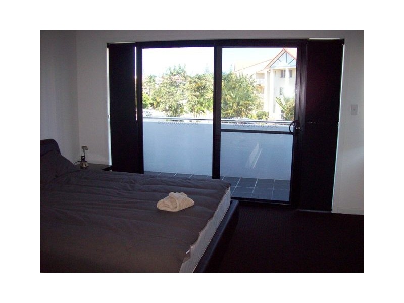 1/40 Bayview Street, Runaway Bay QLD 4216