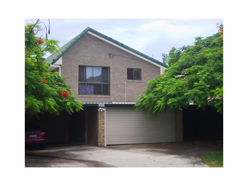 17 Huth Street, Labrador QLD 4215