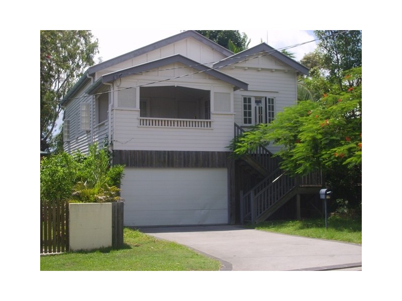 17 Ernest Street, Labrador QLD 4215