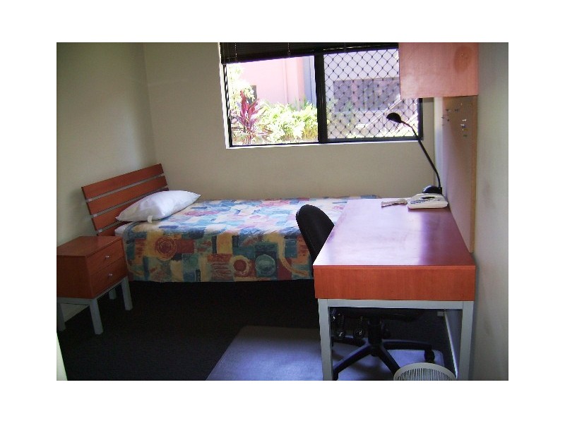 Labrador QLD 4215