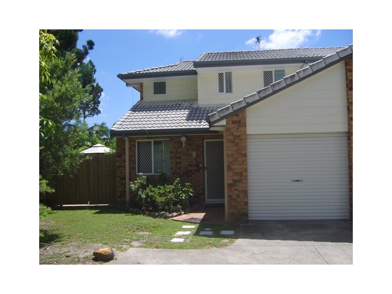 20 Huth Street, Labrador QLD 4215