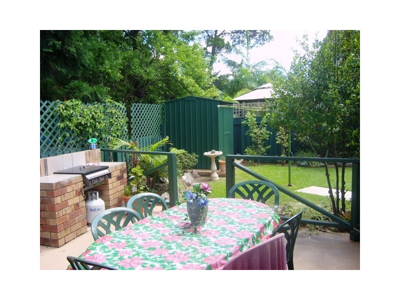 20 Huth Street, Labrador QLD 4215
