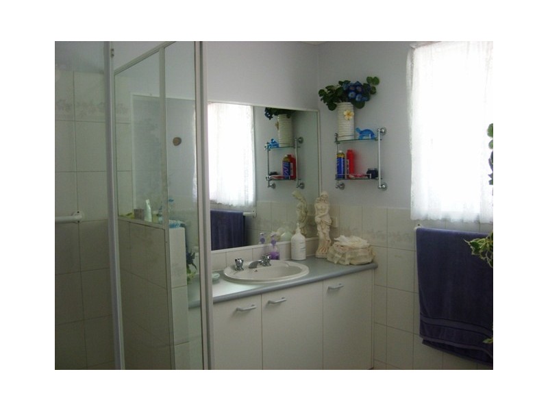 20 Huth Street, Labrador QLD 4215