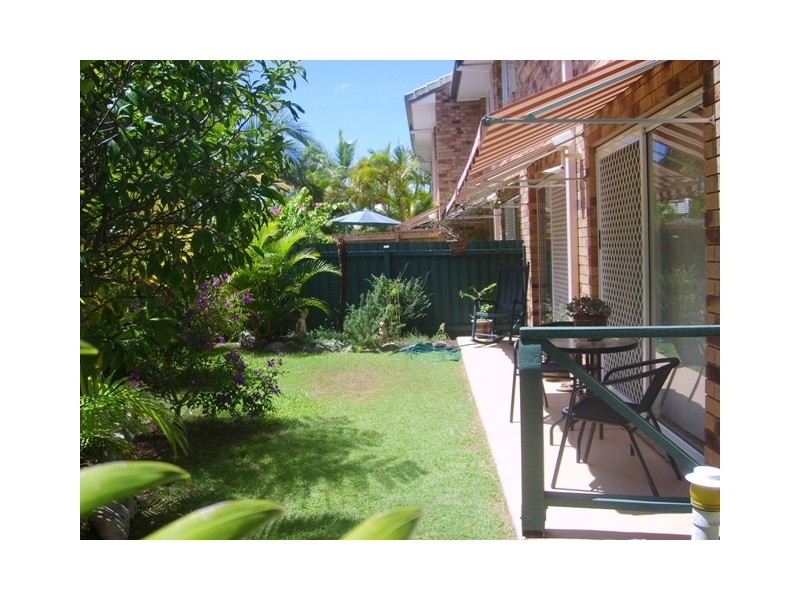 20 Huth Street, Labrador QLD 4215
