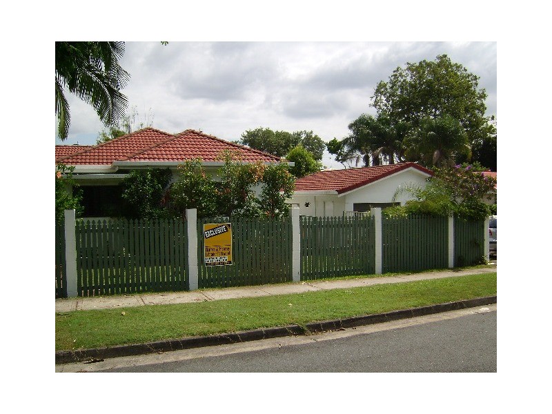 1/4 Billington Street, Labrador QLD 4215